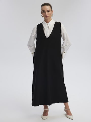 Touche Prive Blousejurk in Zwart: voorkant