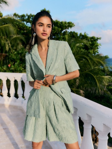 Friends Like These Wide Leg Shorts in Grün