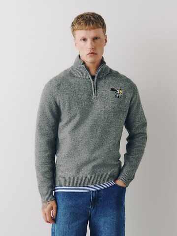 Pull-over Next en gris : devant