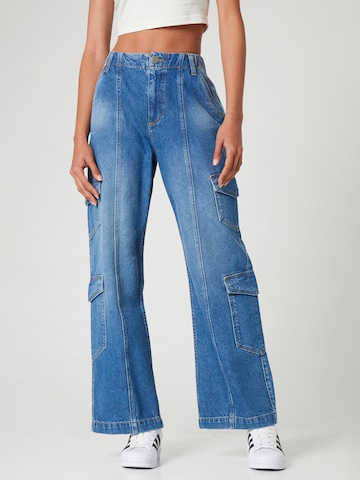 SHYX Loose fit Cargo Jeans 'Lucky' in Blue: front