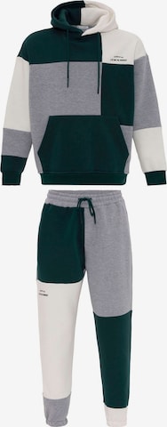 zaļš Dandalo Treniņtērps: no priekšpuses