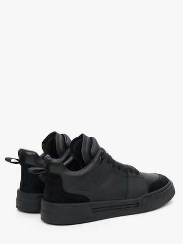 Estro Sneakers laag in Zwart