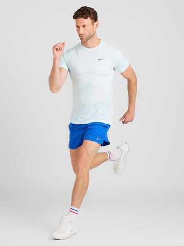 NIKE Regular Sportshorts 'Flex Stride' in Blau