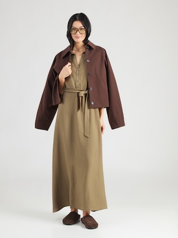 Robe-chemise 'Nicoletta' ABOUT YOU en vert