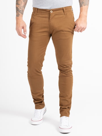 Indumentum Slim fit Chino Pants in Brown: front