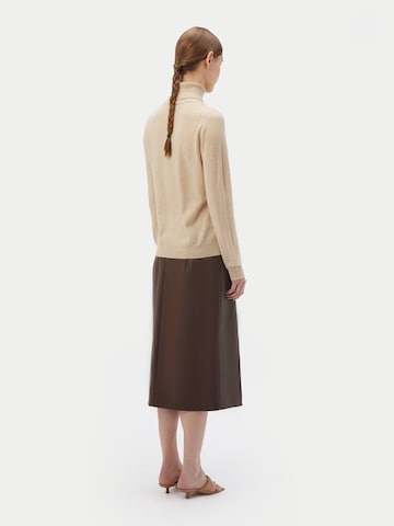 GOBI Cashmere Tröja 'Women's Essential Cashmere Turtleneck Sweater' i beige