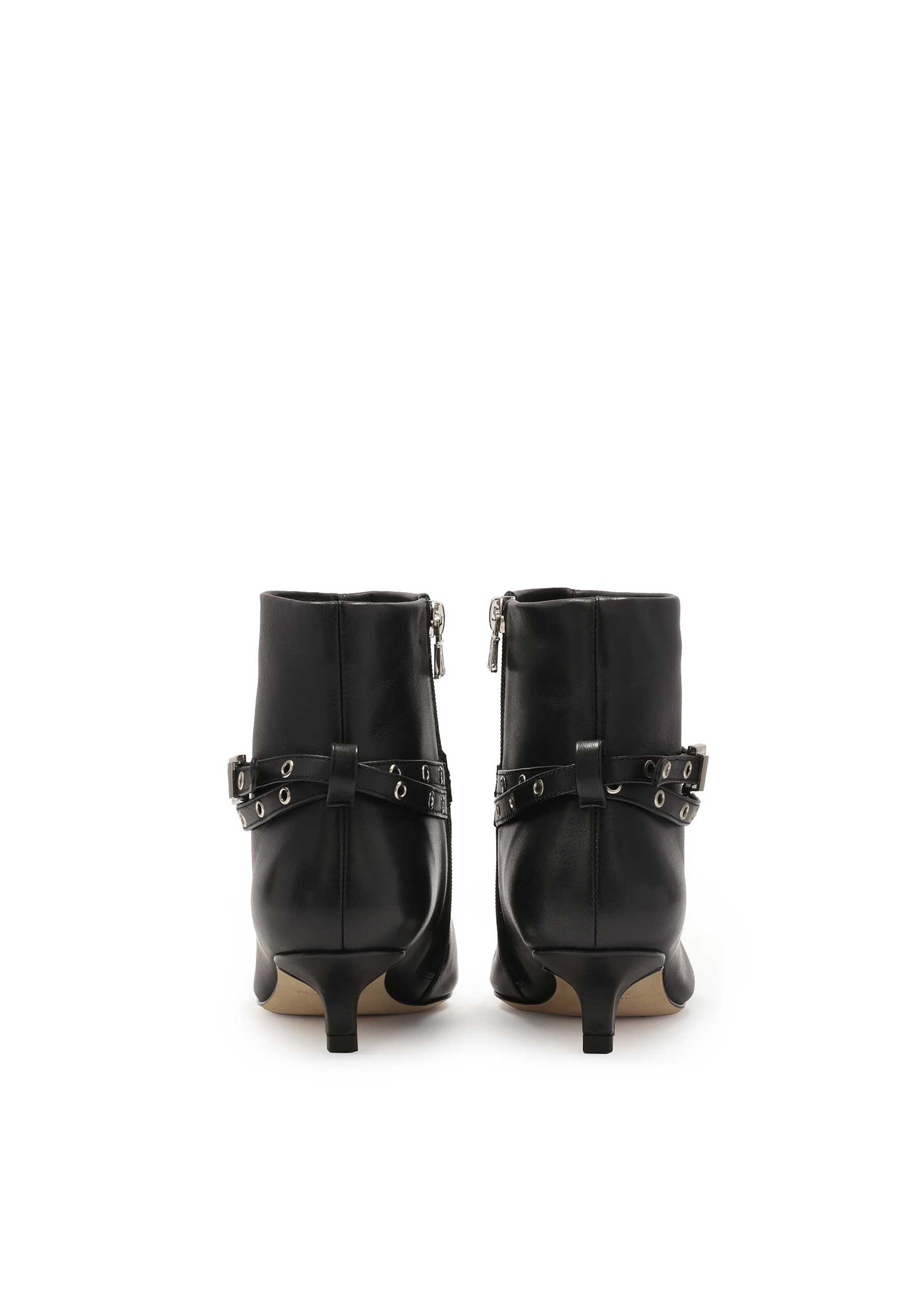 Kazar Studio Pahkluusaapad, värv must