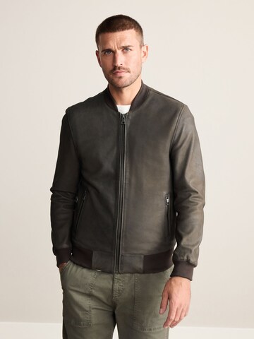 Veste mi-saison Next en marron : devant