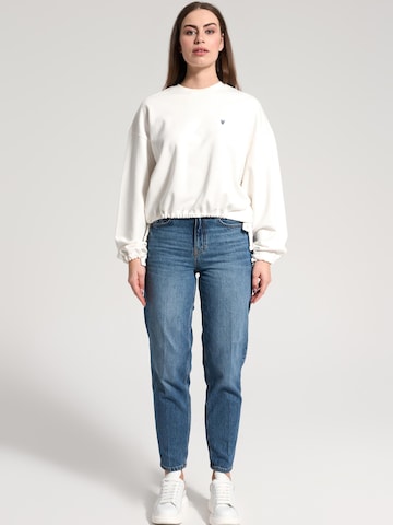 Sweat-shirt 'Zephyrine' NOWIHT en blanc