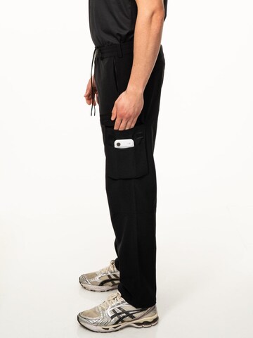 saved lab Regular Workout Pants 'SL-250 Cargo Black' in Black