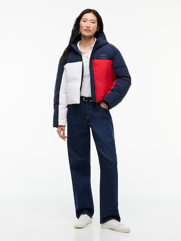 Tommy Jeans Χειμερινό μπουφάν σε μπλε