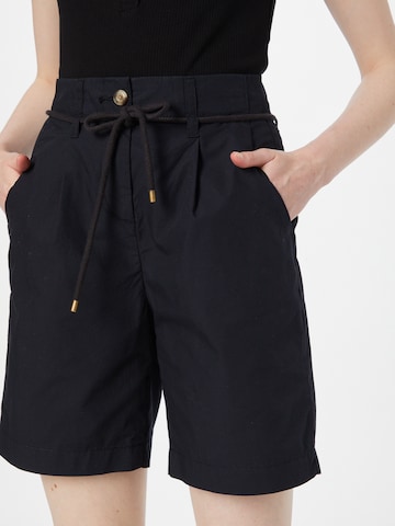 ESPRIT Loose fit Pleat-Front Pants in Black