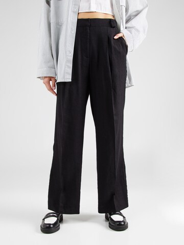 Loosefit Pantaloni con pieghe 'Cristiana' di mbym in nero: frontale