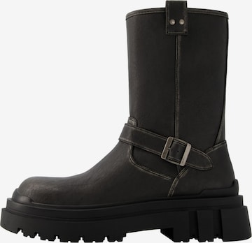 Bershka Stiefel in Schwarz