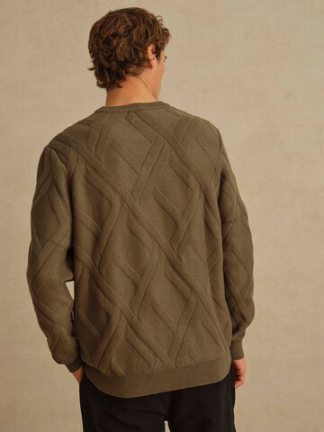 DAN FOX APPAREL Trui 'Sascha' in Groen