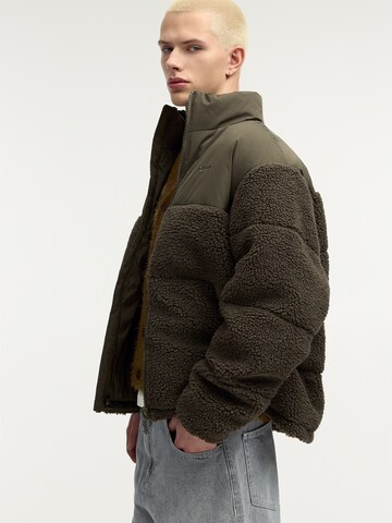 Pull&Bear Преходно яке в зелено