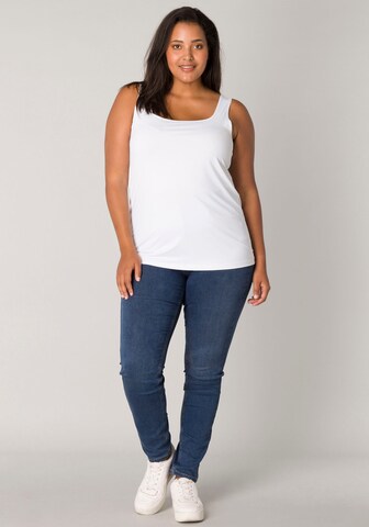 BASE LEVEL CURVY Top in White