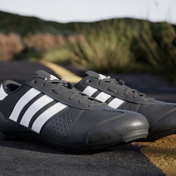 Scarpa sportiva 'Heritage Road' di ADIDAS PERFORMANCE in nero