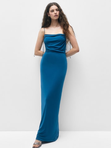 Pull&BearVečernja haljina - plava boja: prednji dio
