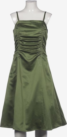Mariposa Dress in L in Green: front