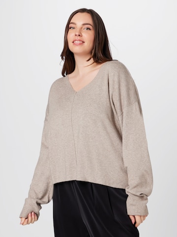 Guido Maria Kretschmer Curvy - Jersey 'Vanessa' en beige: frente