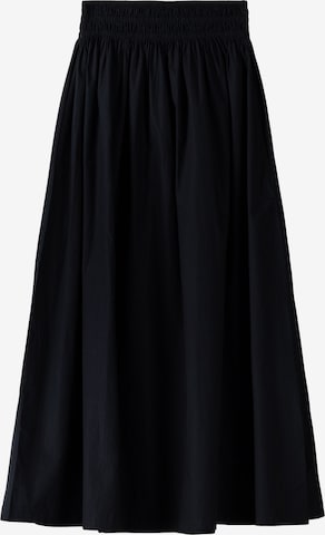 Bershka Skirt in Black: front