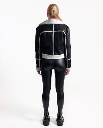 trueprodigy Between-season jacket ' Tristin ' in Black