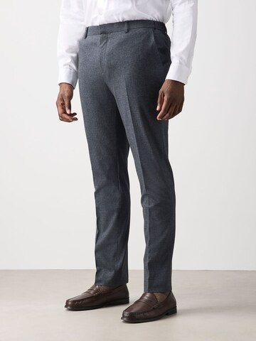 regular Pantaloni con piega frontale di Next in grigio: frontale