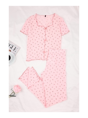 Trendyol - Pijama en rosa: frente