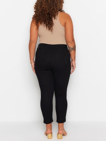 Trendyol Curve Скинни Джинсы в Черный