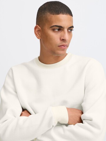 BLEND - Sudadera en blanco