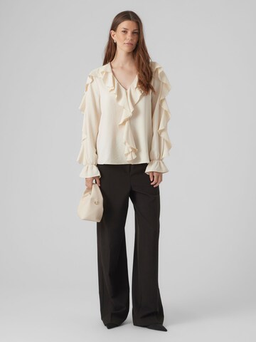 VERO MODA Blouse 'ALVA' in Beige