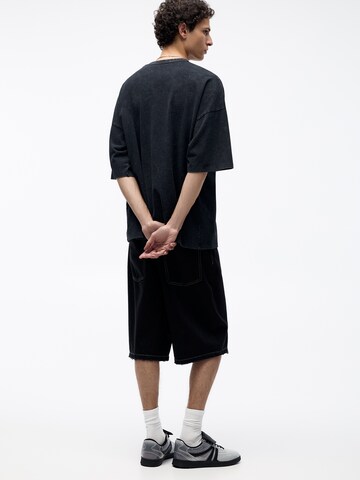 Tricou de la Pull&Bear pe negru
