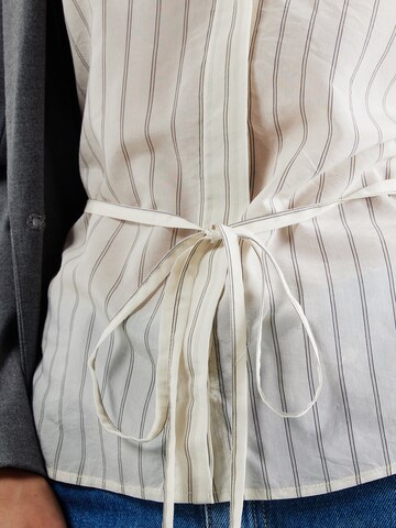 sessun Blouse in Beige