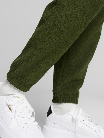PUMA - Tapered Calças em verde