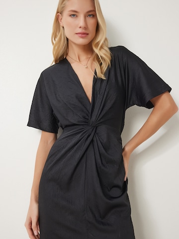 Happiness İstanbul - Vestido en negro