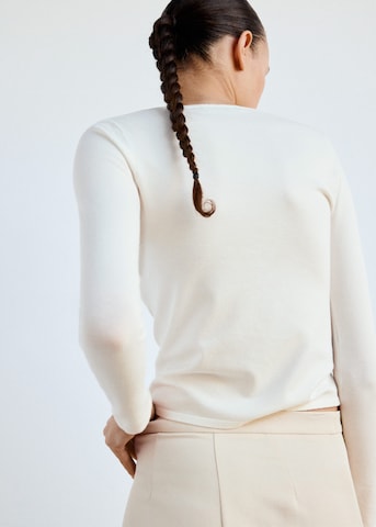 MANGO - Jersey 'RIRA' en beige