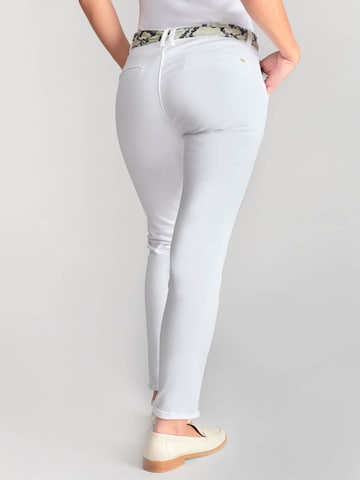 Regular Pantalon chino 'Dyli 5' Le Temps Des Cerises en blanc