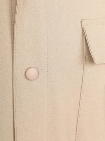 Suitable Tussenjas in Beige