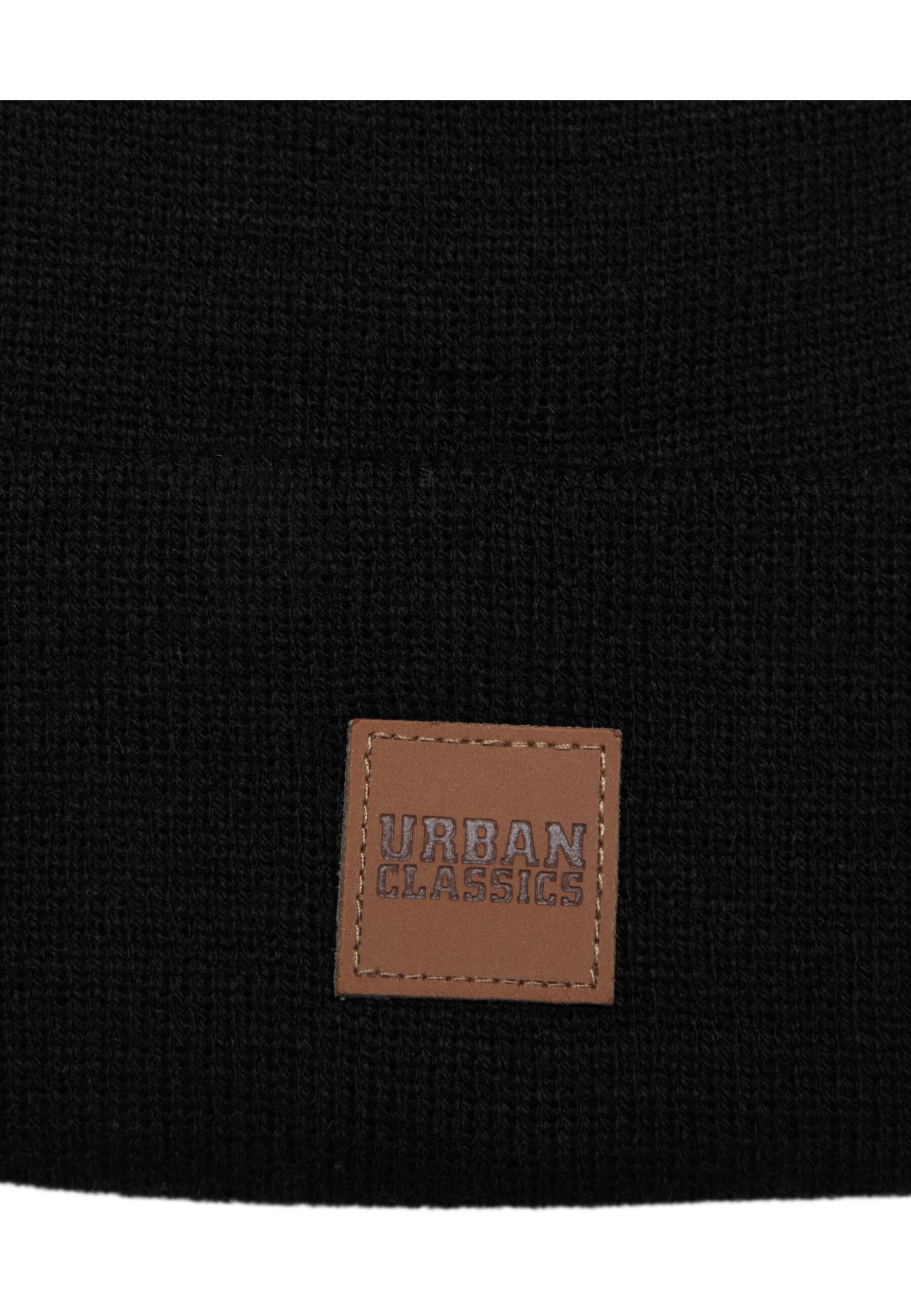 Căciulă de la Urban Classics pe negru