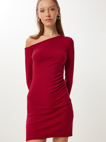 Happiness İstanbul Šaty - Červená: predná strana