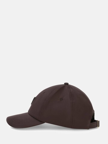 GUESS Cap in Braun