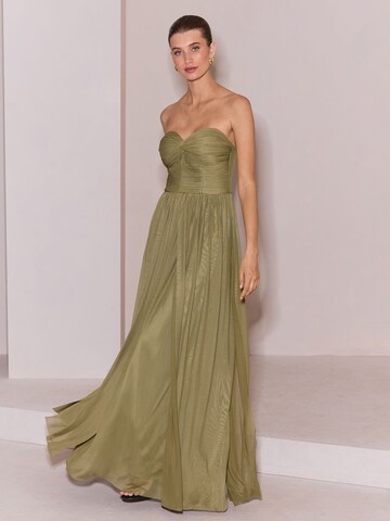Robe de soirée Lipsy en vert
