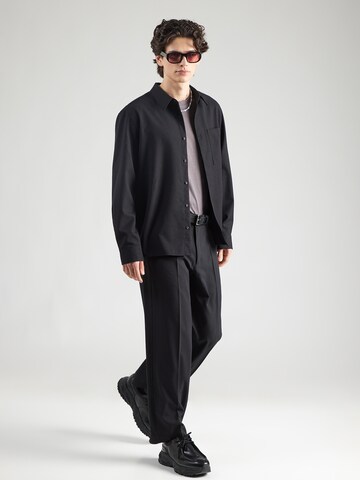 melns Calvin Klein Standarta piegriezums Krekls