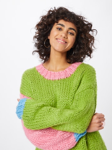 Pullover 'TAISSY' di FRNCH PARIS in verde