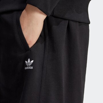 ADIDAS ORIGINALS Wide Leg Shorts in Schwarz