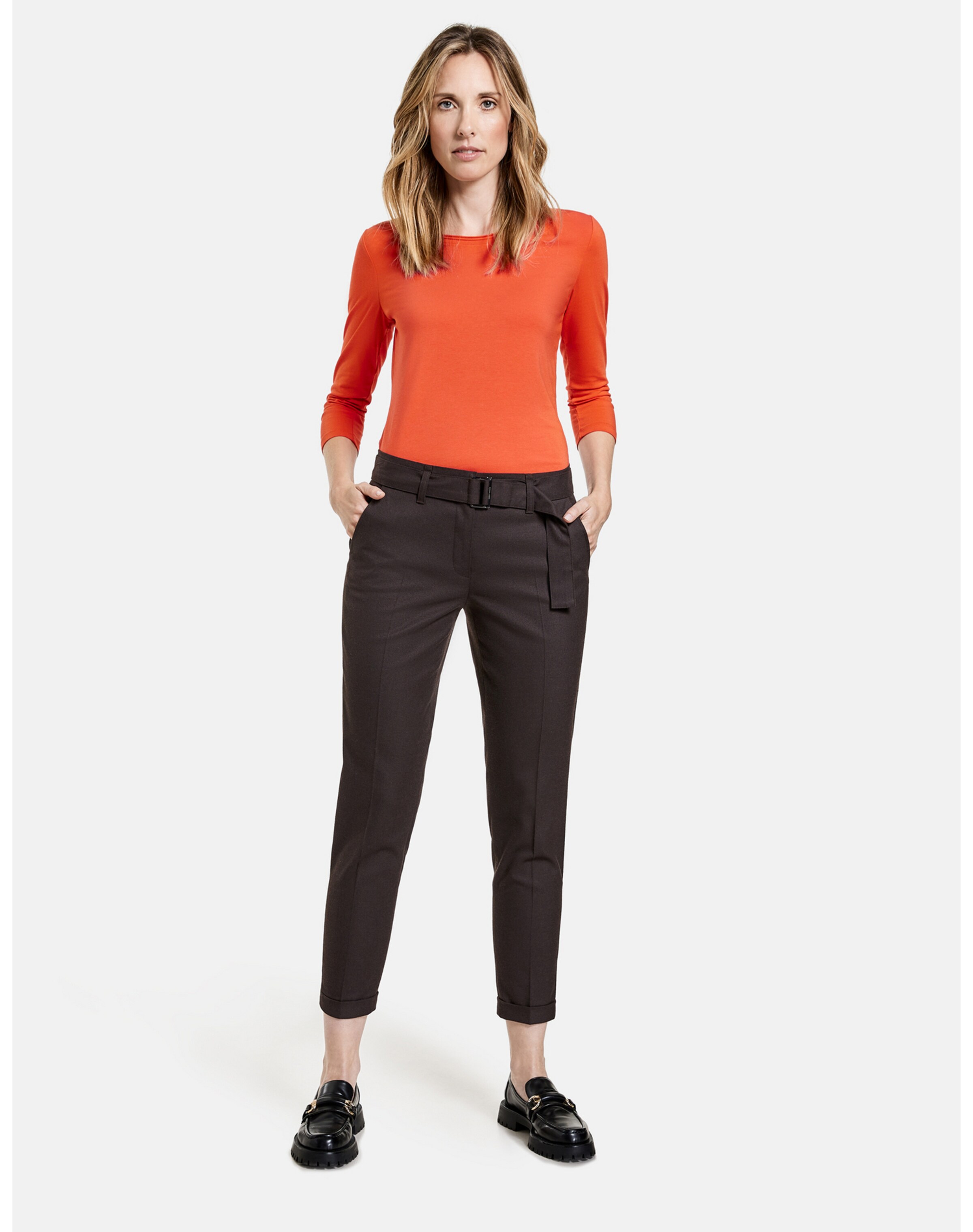 Frauen Große Größen GERRY WEBER Bügelfaltenhose in Dunkelbraun - IB65062 Frauen Große Größen GERRY WEBER Bügelfaltenhose in Dunkelbraun - IB65062