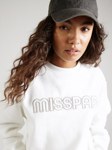 MisspapSweater majica - bijela boja