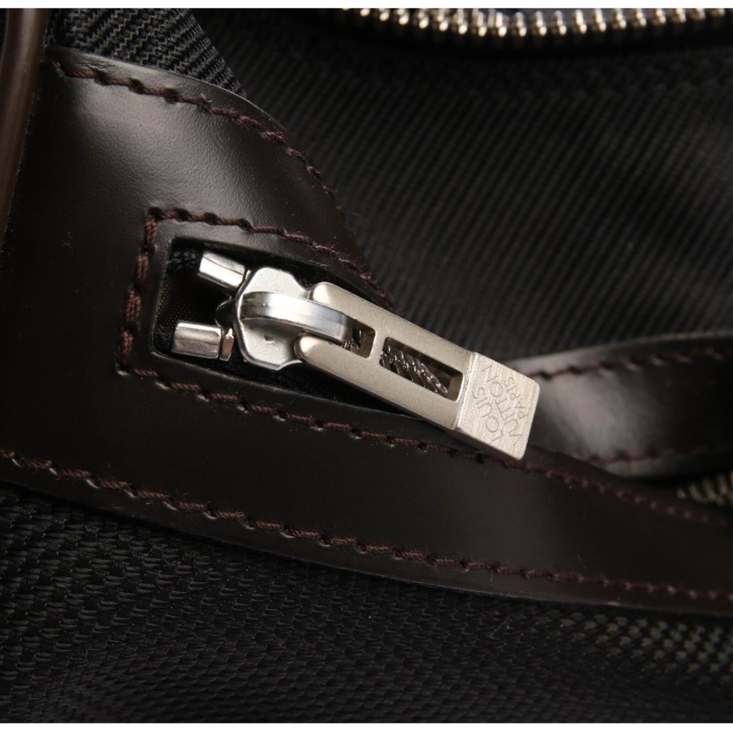 Louis Vuitton Weekender One Size in Braun