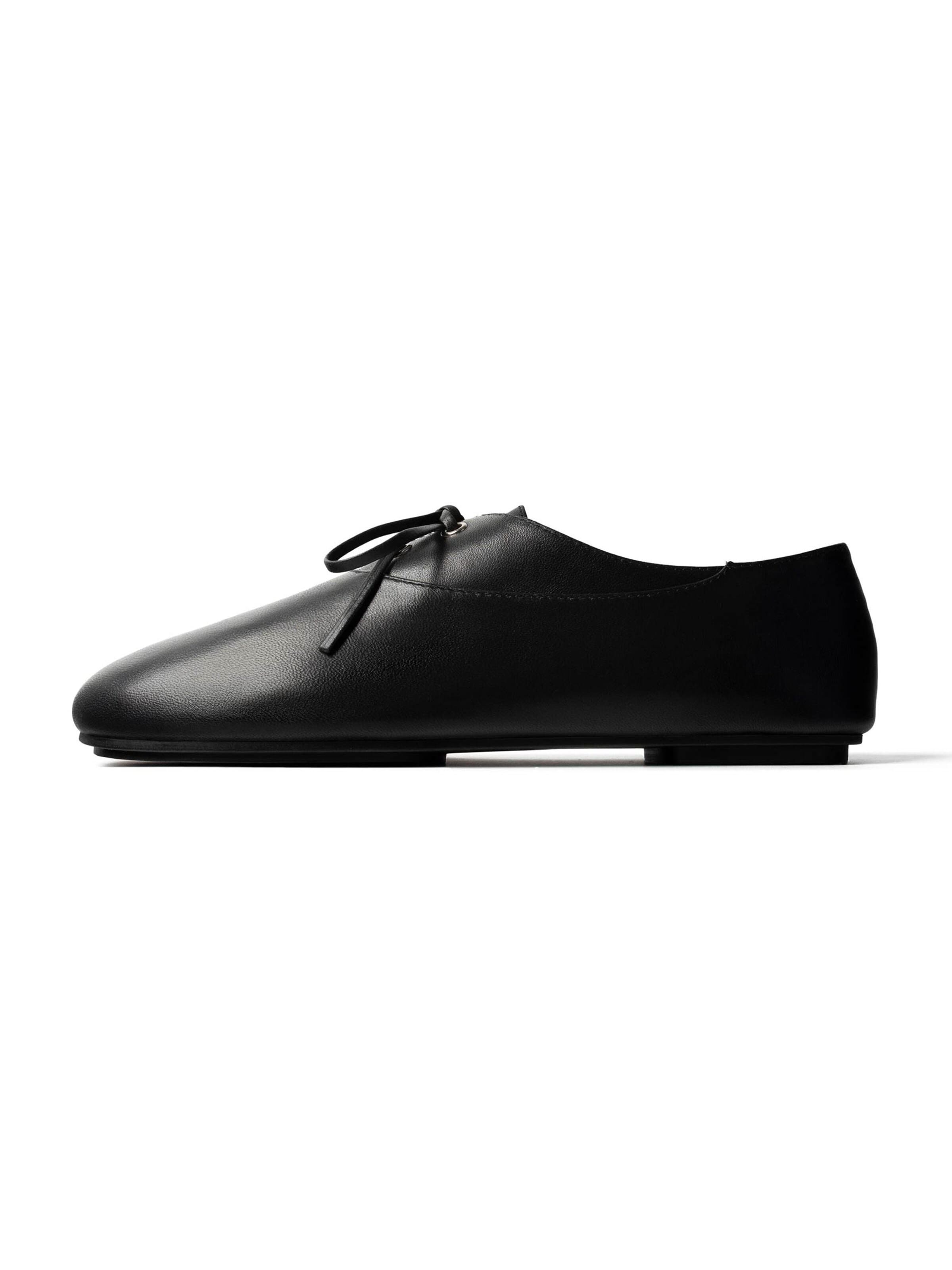 L37 HANDMADE SHOES - Sapato com atacadores 'A SLOW DANCE AWAY' em preto: frente